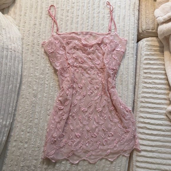 Victoria's Secret Pink Lace Chemise - Picture 2 of 3